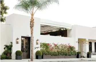  ?? ?? The newly designed restaurant has also received two stars in the Michelin guide – Los Angeles in 2009 and 2010.