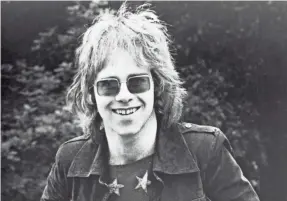  ?? MICHAEL OCHS ARCHIVES/GETTY IMAGES ?? Elton John, shown in London in 1969, expected to write songs for others.