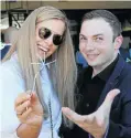  ?? Pictures: Ruvan Boshoff ?? Karin Berman with the fork bent by magician Larry Soffer at Val de Vie estate.