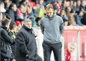  ?? FOTO: V. LLURBA ?? Rodri, míster del Nàstic, sabe que los suyos se juegan mucho hoy ante el Sevilla At.