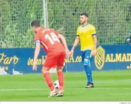  ?? CÁDIZ CF ?? Álex Martín, en un encuentro con el filial cadista.