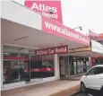  ??  ?? CUSTOMER COMPLAINTS: Atlas rental depot in Sheridan St.