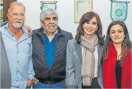  ??  ?? Unidos. Cristina Kirchner y Hugo Moyano, ahora, aliados.