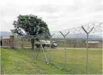  ?? Picture: BONGANI FUZILE ?? WATER TROUBLES: Water trucks seen carting water to the Middledrif­t Medium B prison at the weekend for the first time since the facility’s taps ran dry on October 29