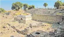  ??  ?? Archeologi­cal ruins of Troy include the ancient, legendary city and eight other civilizati­ons built on top of each other.