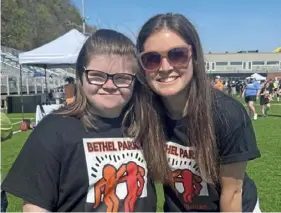  ?? ?? Sisters Molly, left, and Macy Mathias are in Best Buddies at Bethel Park.