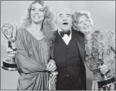  ?? THE ASSOCIATED PRESS ?? Lindsay Wagner, left, Ed Asner, center, and Nancy Marchand pose at the 30th annual Primetime Emmy Awards at the Pasadena Civic Auditorium, in Pasadena.