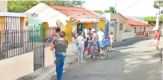  ?? RICARDO FLETE ?? Balaceras entre bandas rivales son frecuentes en barrios de Santiago.