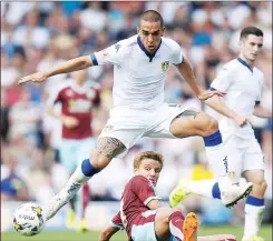  ??  ?? SLIDE: Giuseppe Bellusci under pressure from Jelle Vossen