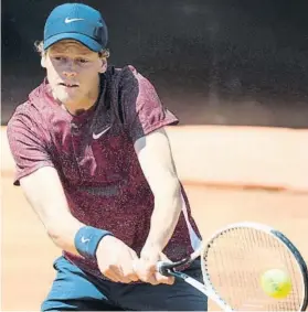  ?? FOTO: EFE ?? Jannik Sinner ganó ayer a Ugo Humbert en la 1ª ronda de Roma por 6-2 y 6-4