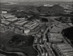  ?? ?? Aerial view of the constructi­on site in November 2020 of the Huawei data centre at Guian New Area, Guizhou, China