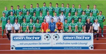  ?? Fotos: TSV Nördlingen ?? Das Mannschaft­sfoto des TSV Nördlingen zur neuen Saison. Die erste Mannschaft tritt erneut in der Landesliga Südwest an und erhofft sich dort ei nen Platz im Vorderfeld. Die U23 geht in ihre dritte Spielzeit in der Bezirkslig­a Nord. Das Bild zeigt:...