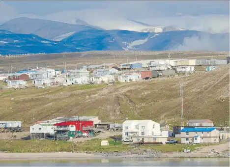  ?? DAPHNE BRAMHAM ?? The Nunavut community of Pond Inlet is one of the stops for ‘expedition’ cruise ships with fewer than 200 passengers. But on Sunday, it is set to host the 1,000 passengers aboard the Crystal Serenity, which is the largest cruise ship to ever go through the Northwest Passage.