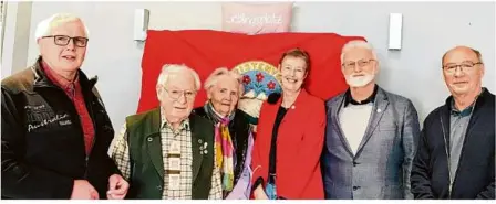  ?? Foto: Naturfreun­de ?? Ehrung der Jubilare 2020/2021 v.l. Werner Ferstl (für Ludwig Ferstl), Horst Kottmann, Ruth Willer, Jutta Jestrabek, Heiner Jestrabek, Norbert Fandrich.