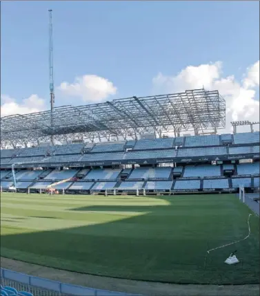  ??  ?? POLÉMICA. La grada de Río se abrirá ante el Athletic, pero el Concello aún no se lo comunicó al Celta.