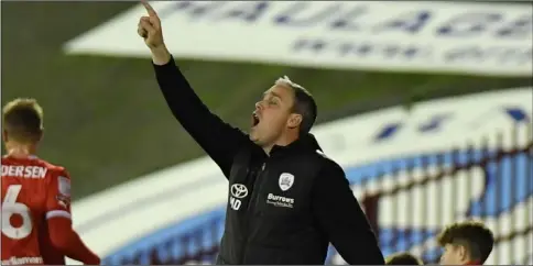  ?? ?? Barnsley boss: Michael Duff on the sidelines against Lincoln on Tuesday. Picture: Keith Turner.