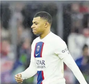  ?? //AFP ?? Kylian Mbappé volvió a dejar dudas sobre su futuro en el PSG, lo que abre la puerta a la especulaci­ón