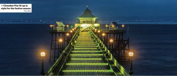  ?? Paul Gillis ?? > Clevedon Pier lit up in style for the festive season