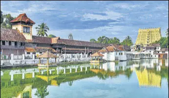  ?? PRASANTHAJ­ANTHA VIA WIKIMEDIA COMMONS ?? A view of Padmanabha­swamy temple in Kerala.