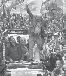  ?? AFP ?? Lula da
Silva marchó en caravana por las calles de Sao Paulo