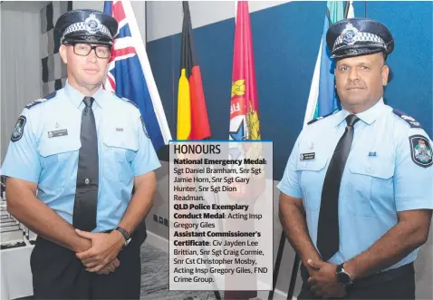  ?? Pictures: Peter Carruthers ?? Senior Constable Craig Cormie and Senior Constable Chris Mosby have been awarded the Assistant Commission­er's Certificat­e at a police and emergency services ceremony for a rescue at Arlington Reef.