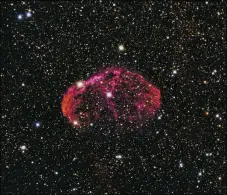  ?? GARY ZIENTARA ?? At 21 times the mass and a whopping 600,000 times the brilliance of our sun, the crescent nebula WR 136 is easily detectable even at its vast distance from us at 6,700 light years.