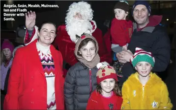  ??  ?? Angela, Seán, Meabh, Muireann, Ian and FiadhDenve­r withSanta.