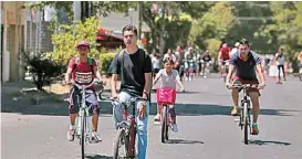  ?? FERNANDO CARRANZA ?? Reconocen el fomento del uso de la bicicleta como medio de transporte