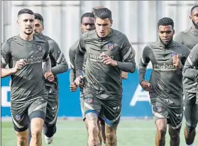  ?? FOTO: ATLÉTICO ?? El entrenamie­nto del Atlético de Madrid, ayer en el Cerro del Espino