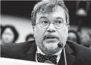  ?? Sarah Silbiger / Bloomberg ?? El doctor Peter Hotez, habla durante una audiencia en el Congreso de la Nación, el 5 de marzo de 2020.