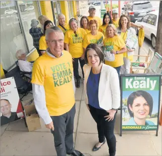  ??  ?? AGAINST THE FLOW: Nationals leader Peter Walsh joined Emma Kealy on the election trail in Horsham. Picture: PAUL CARRACHER