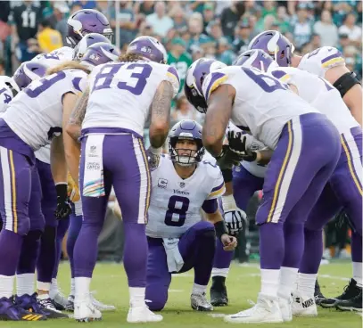  ?? WINSLOW TOWNSON/AP ?? After the Jets had tried hard to land him, quarterbac­k Kirk Cousins (8) signed with the Vikings for less money.
