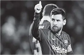  ??  ?? El crack argentino Lionel Messi festejando el gol 400 en Liga de España.