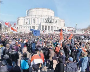  ??  ?? Georgia ► Bielorrusi­a celebra el Día de la Libertad en Minsk, por el centenario del establecim­iento de la República.