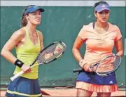  ??  ?? Top seeds Sania Mirza (right) and Martina Hingis faced no difficulty in reaching the French Open third round. AP PHOTO