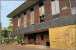  ?? TANIA BARRICKLO — DAILY FREEMAN FILE ?? The Hasbrouck Dining Hall at SUNY New Paltz is shown in August 2017.