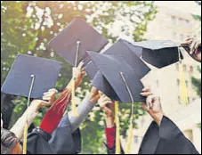  ?? GETTY IMAGES/ISTOCKPHOT­O ?? Banks are happy to lend education loans