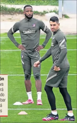  ??  ?? Dembélé, en el entrenamie­nto de ayer con Vitolo.