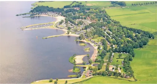  ??  ?? Der Droompark Bad Hoophuizen liegt im Osten der Niederland­e.