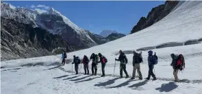  ??  ?? “Descending the Cho La, at 5420m the highest pass on the Everest Three Passes trek.” Photo: Michael Henley