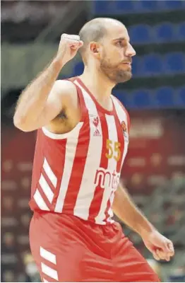  ?? Archivo ?? Quino Colom, con la camiseta de su nuevo club, el Estrella Roja.