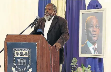 ?? / U WC ?? Pallo Jordan paid a tribute to former cabinet minister Zola Skweyiya at the memorial service held at the University of Western Cape yesterday. Skweyiya will be buried in Pretoria tomorrow.