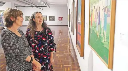  ??  ?? MIRADA CRÍTICA. María Eugenia Grau y Verónica Panella, curadoras de esta notable exposición de la obra de Petrona Viera en el MNAV.