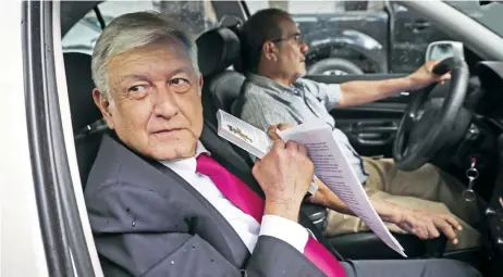  ??  ?? Entre los nuevos coordinado­res están Carlos Lomelí, quien compitió por la gubernatur­a de Jalisco, y el ex senador Rabindrana­th Salazar, cercanos a López Obrador.