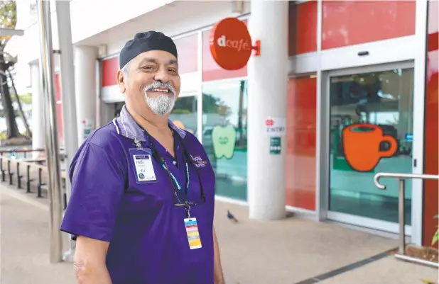  ?? Picture: STEWART McLEAN ?? SUPPORT: Eduardo Diniz volunteers at Cairns Hospital and has first-hand experience of being transferre­d out of town for treatment.