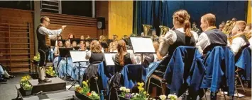  ?? Foto: Rudi Jehle ?? Das Jahreskonz­ert der Musikkapel­le Holzhausen fand in der Regens-Wagner-Turnhalle statt.