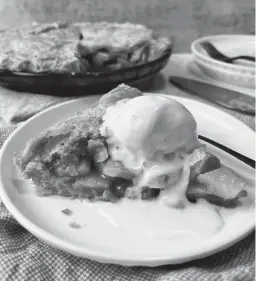  ?? PHOTOS BY ROBIN MILLER ?? Top your apple pie with fresh whipped cream or vanilla ice cream.