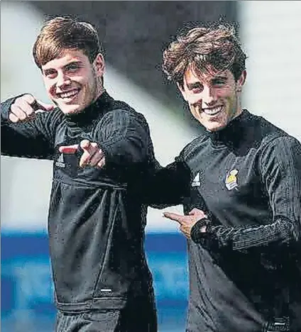  ?? FOTO: RS ?? Bautista y OIdriozola lucen así de sonrientes en el entrenamie­nto de la Real