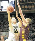  ?? NIKOS FRAZIER/AP ?? Sasha Stefanovic drives to the basket against Central Michigan.