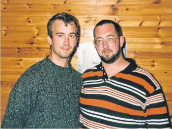  ?? ?? FAMILY BOND: Mike Haines, right, with his brother David, who was killed by IS terrorists.